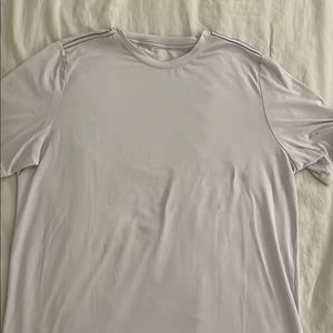 Men’s medium Vuori Strato Tech tee